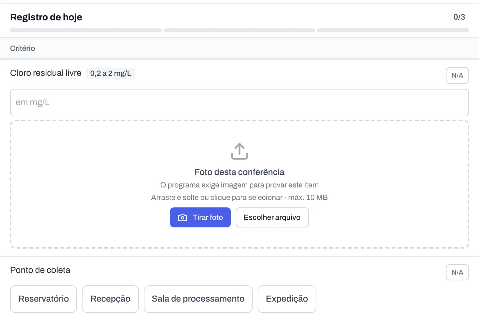 A pergunta do cloro residual livre com a faixa exigida, de 0,2 a 2 mg/L, ao lado do enunciado